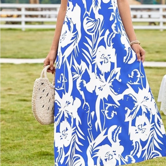 Boho Summer Dresses Floral Sleeveless Spaghetti Strap Maxi Dress with Pockets - Picture 3 of 5